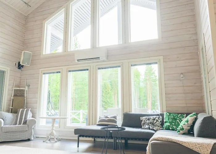 Hideout Swan Saraisniemi